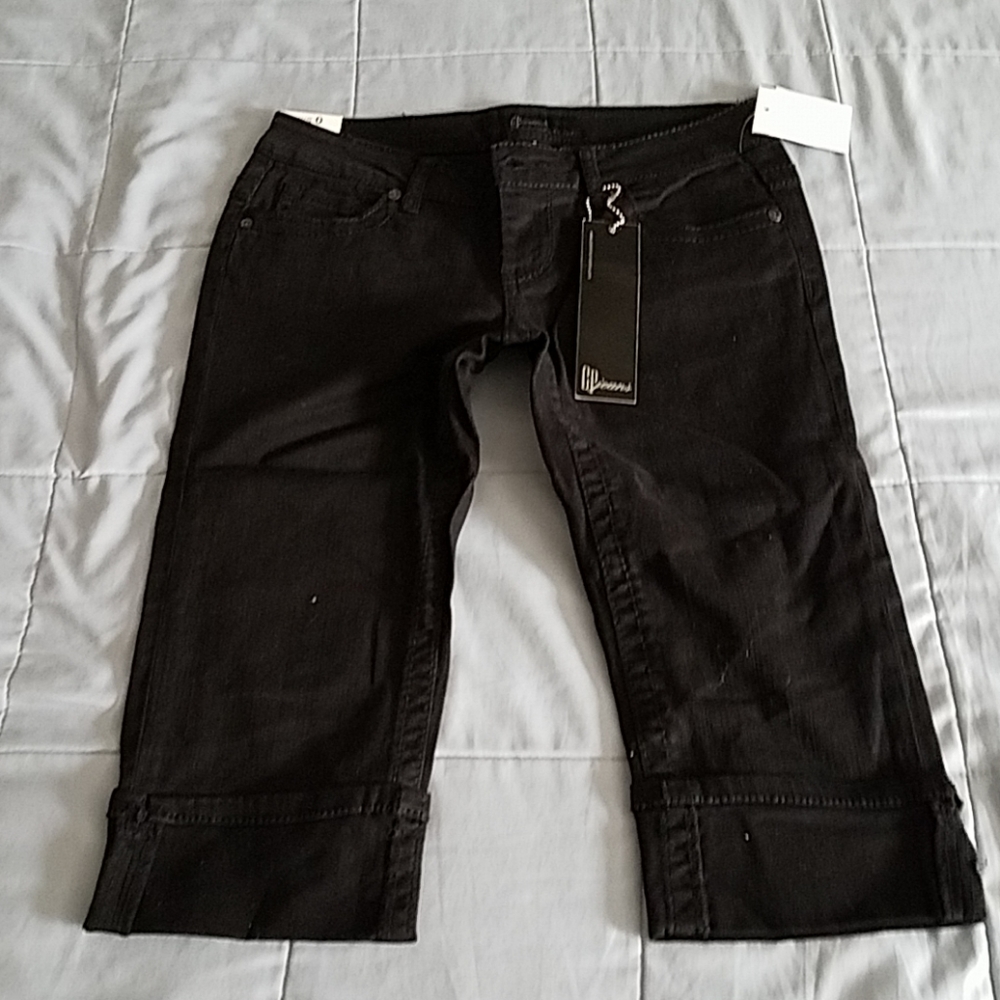 NWTS GO JEANS BLK DENIM SHORT SIZE 0